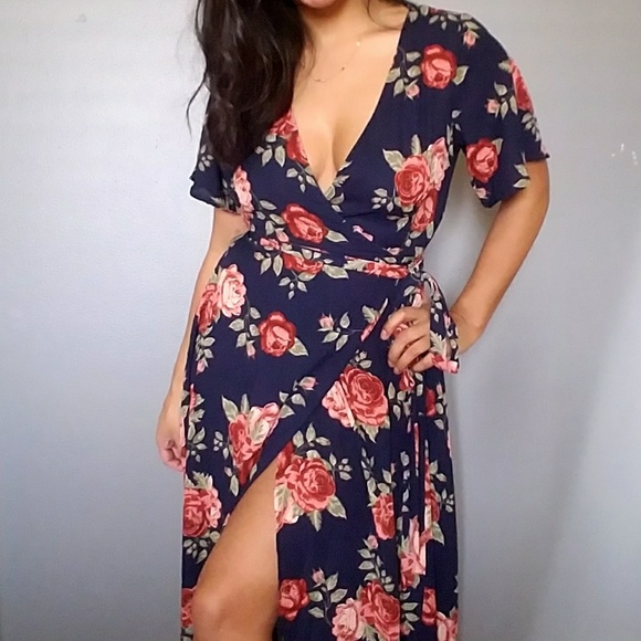 💦LAST ONE💦ZOEY NAVY BLUE FLORAL WRAP MAXI DRESS - Picture 2 of 6